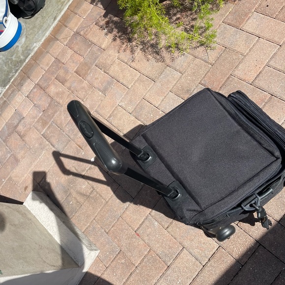 Wine bottle mover - Picture 6 of 13